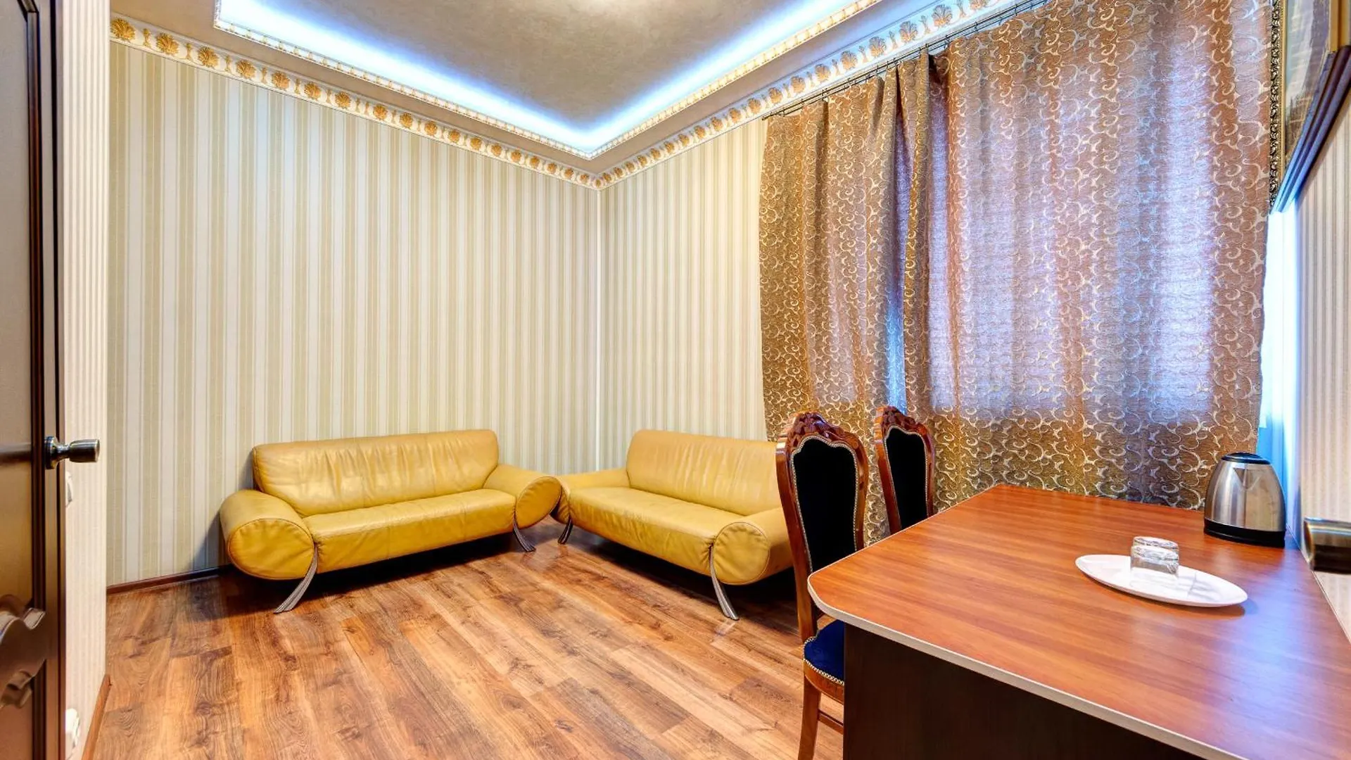 Hotel Kiev Lomakin